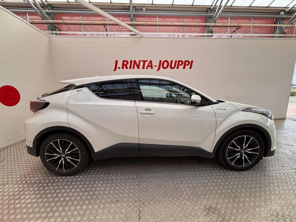 Toyota C-HR 2017 Valkoinen