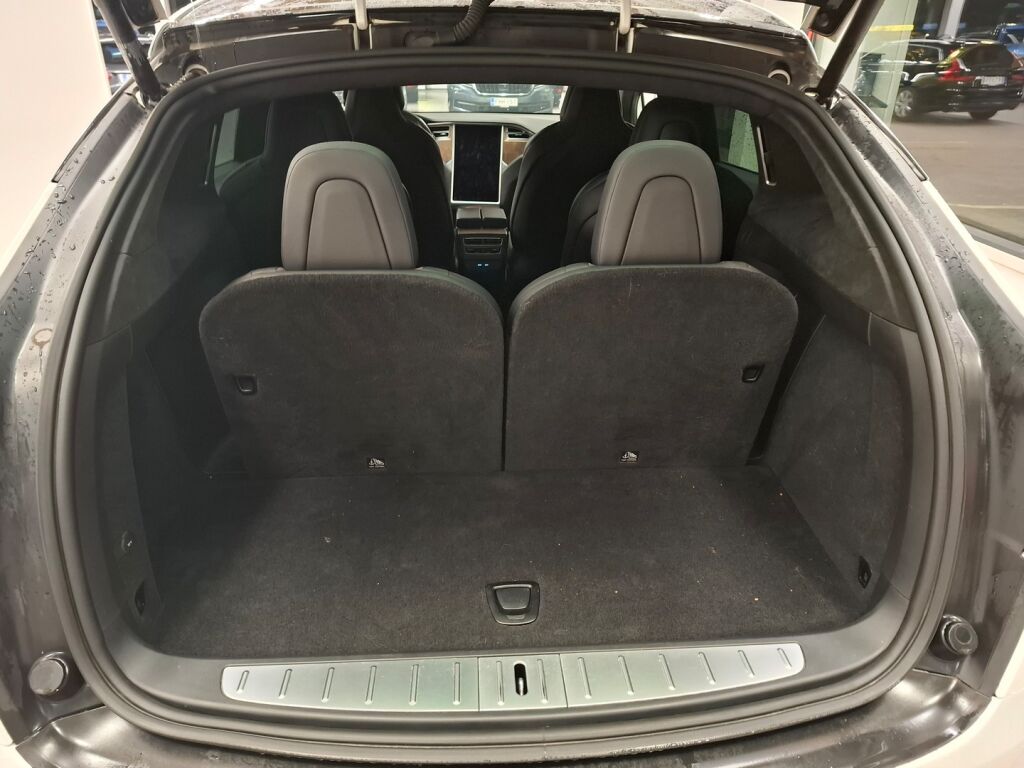 Tesla Model X 2017 Valkoinen