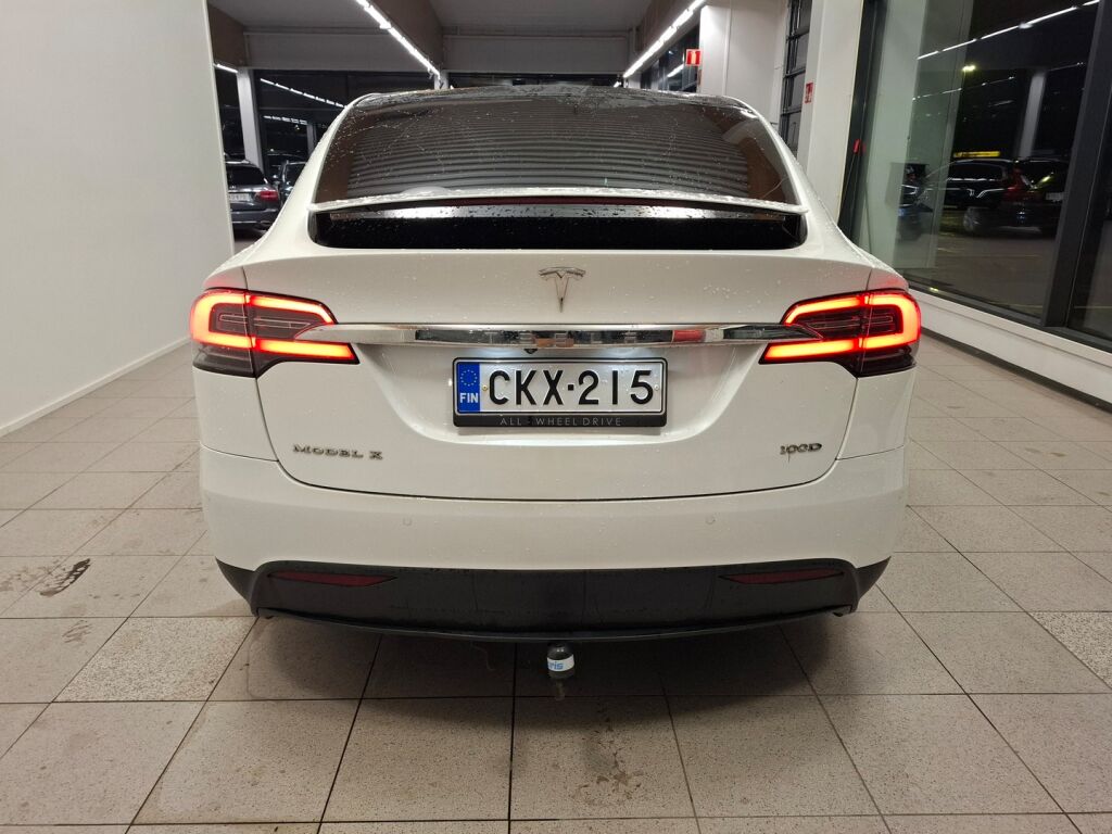 Tesla Model X 2017 Valkoinen