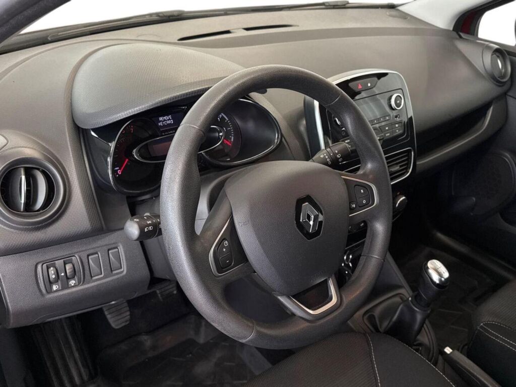 Renault Clio 2017 Punainen