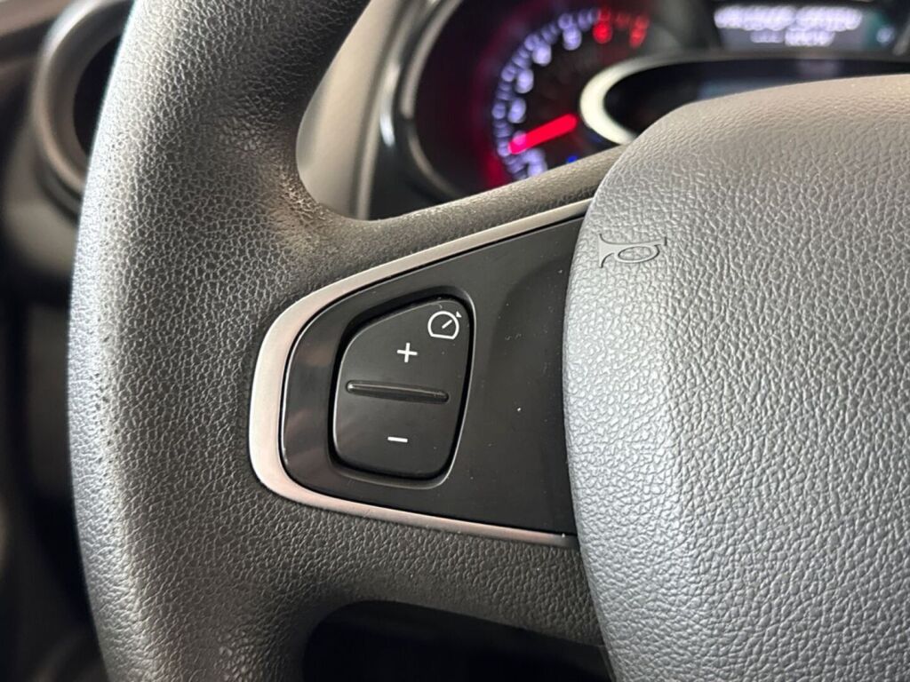 Renault Clio 2017 Punainen