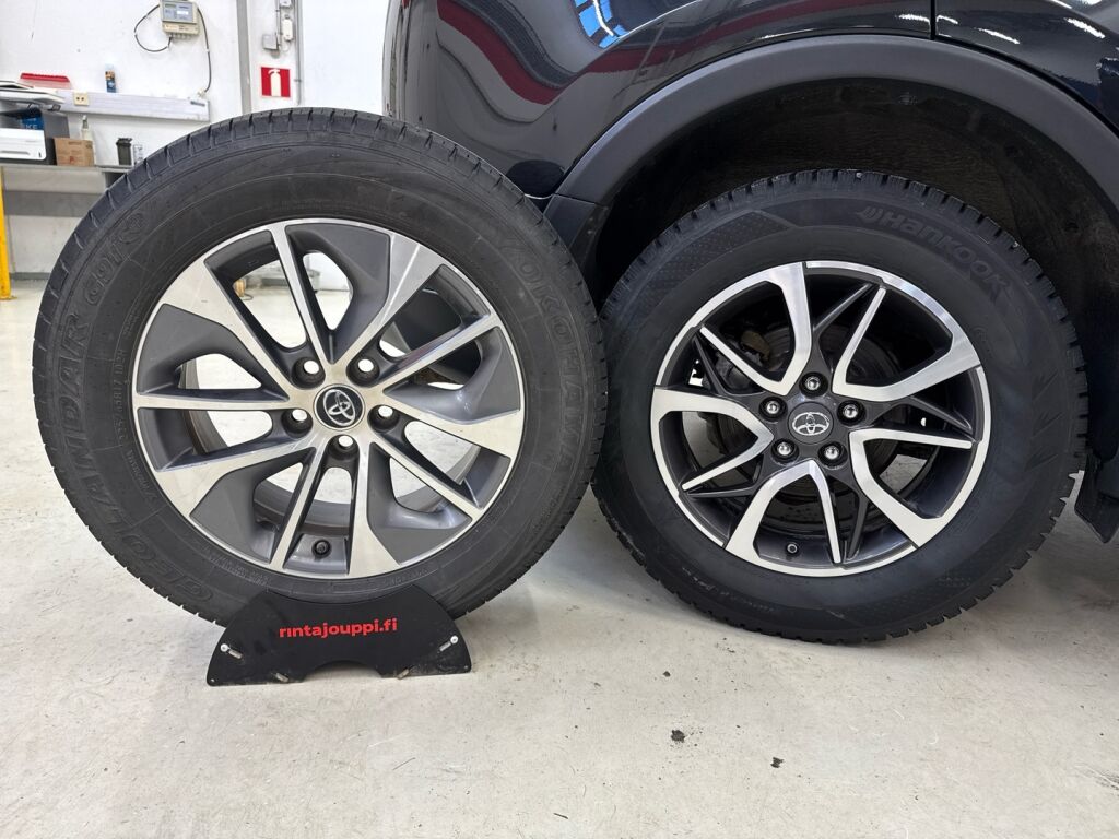 Toyota RAV4 2018 Musta