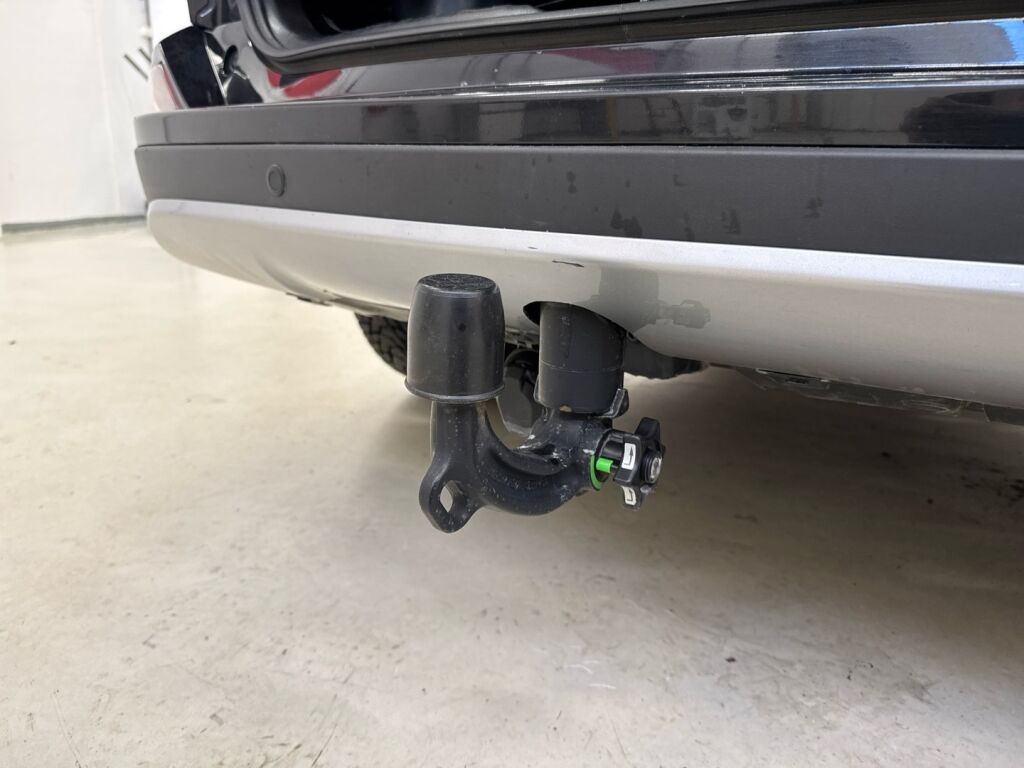 Toyota RAV4 2018 Musta