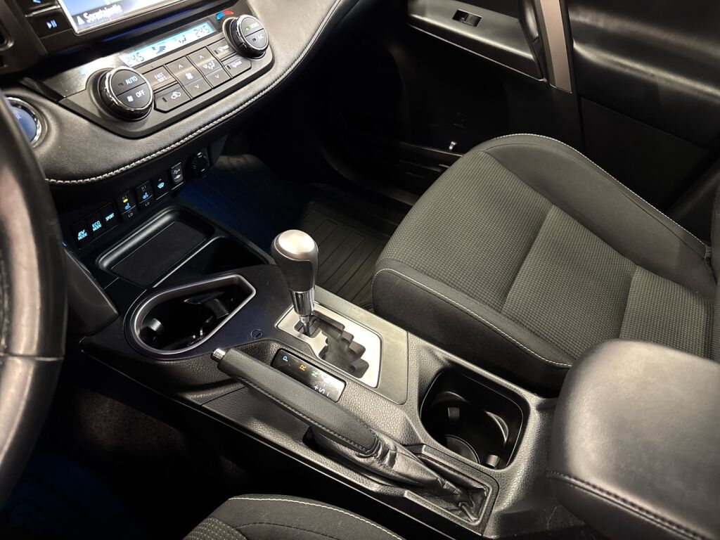 Toyota RAV4 2018 Musta