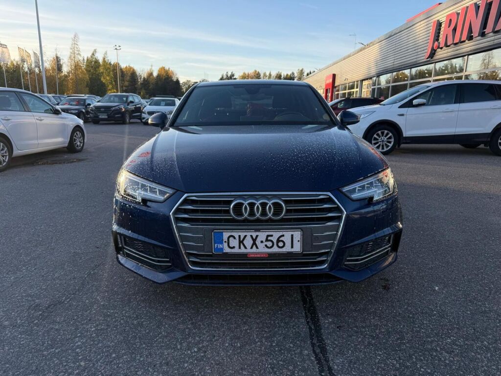 Audi A4 2018 Sininen