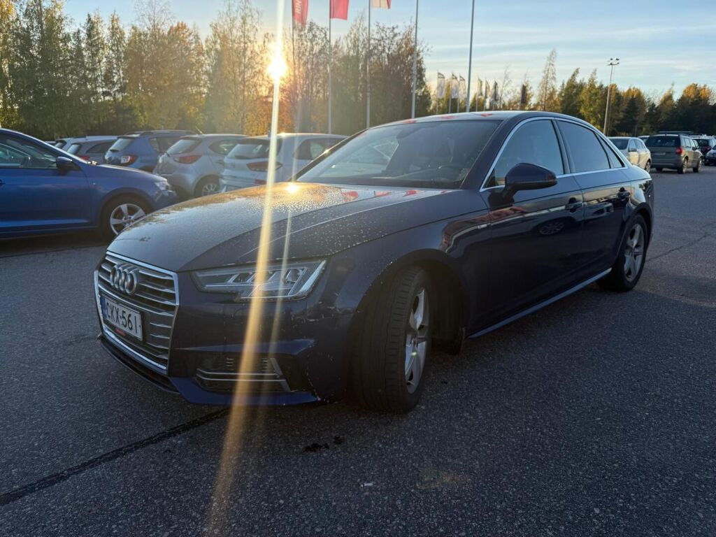 Audi A4 2018 Sininen
