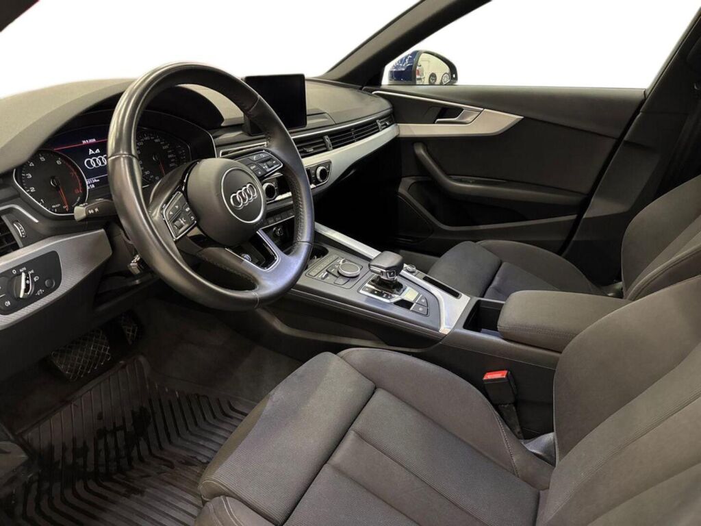 Audi A4 2018 Sininen