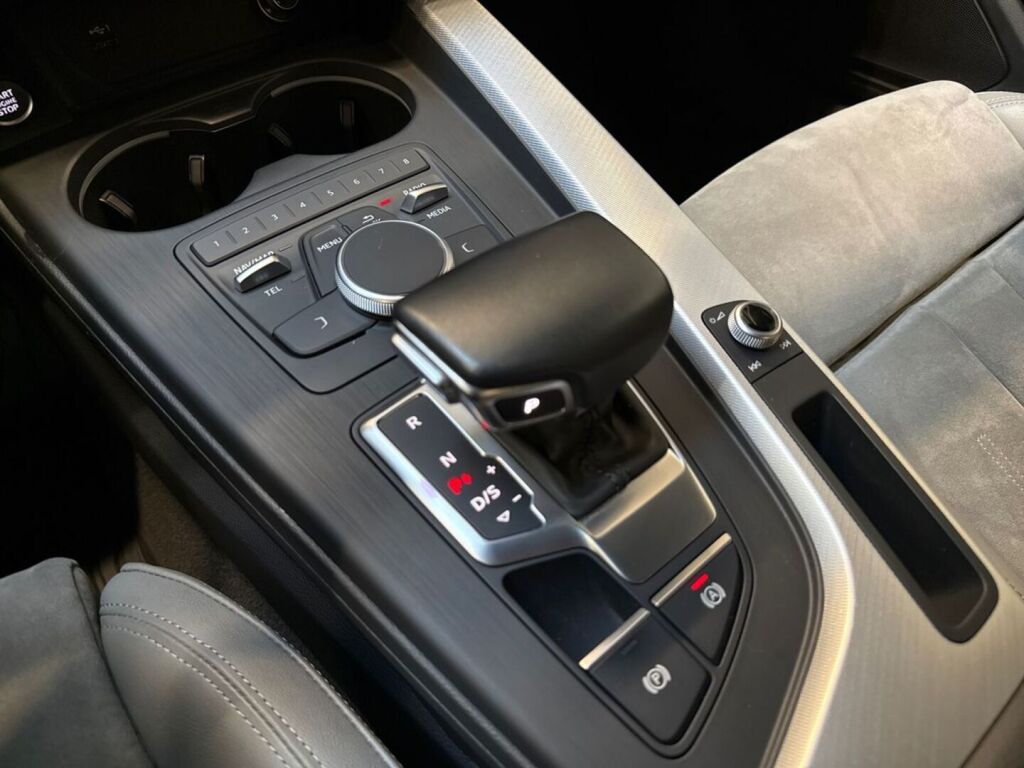 Audi A5 2018 Sininen