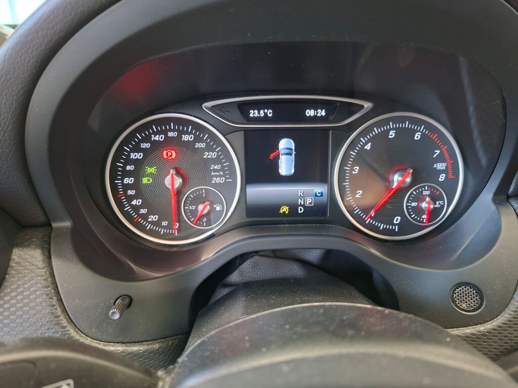 Mercedes-Benz A 2017 Musta