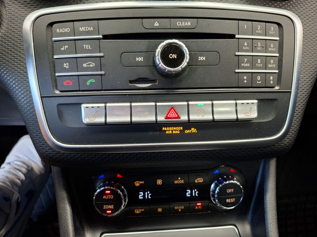 Mercedes-Benz A 2017 Musta