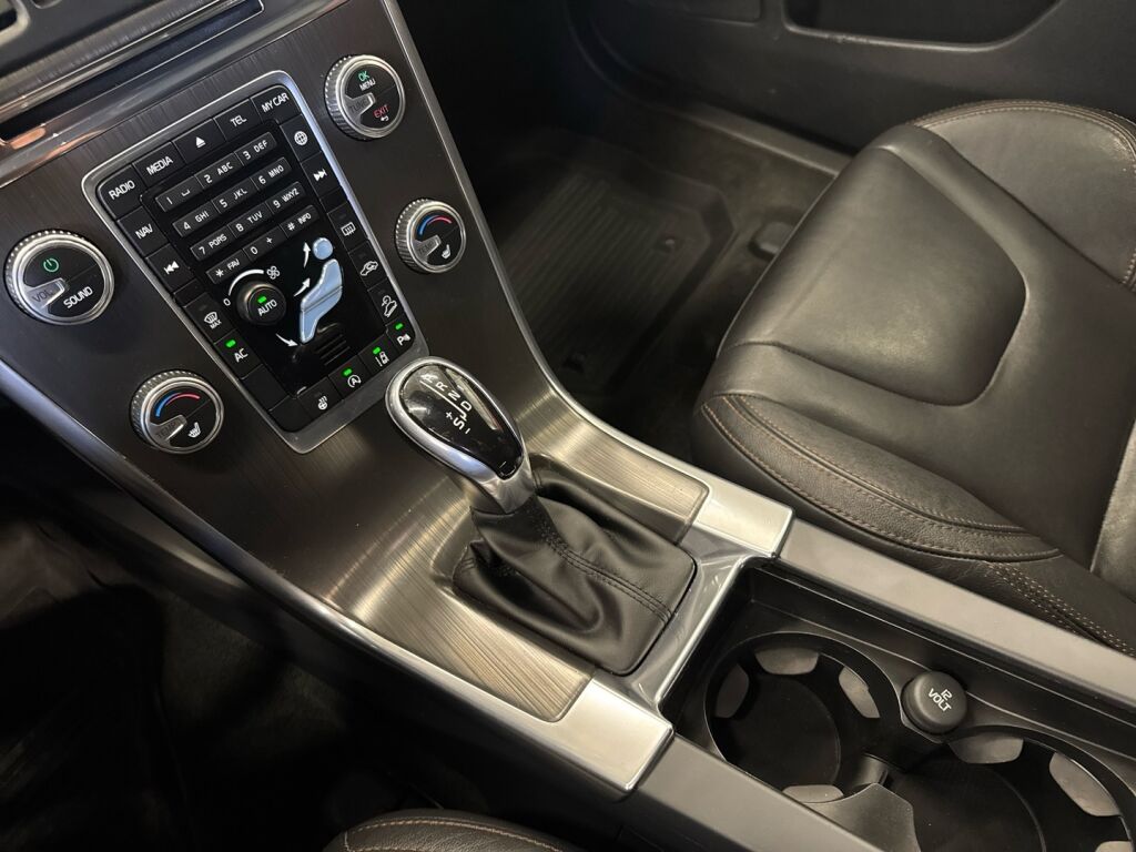 Volvo XC60 2015 Harmaa