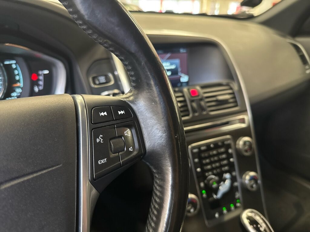 Volvo XC60 2015 Harmaa