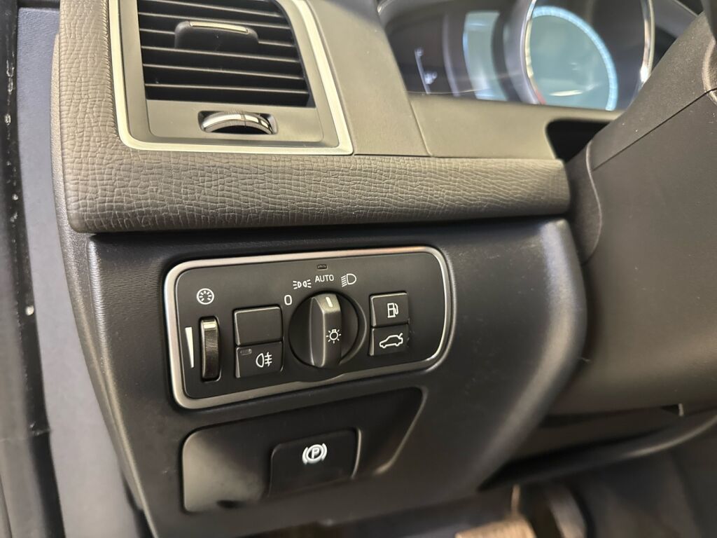 Volvo XC60 2015 Harmaa