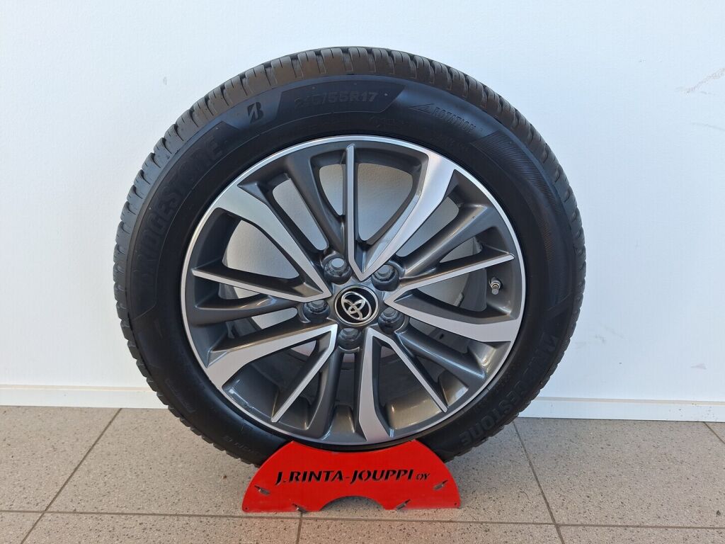 Toyota Avensis 2016 Harmaa