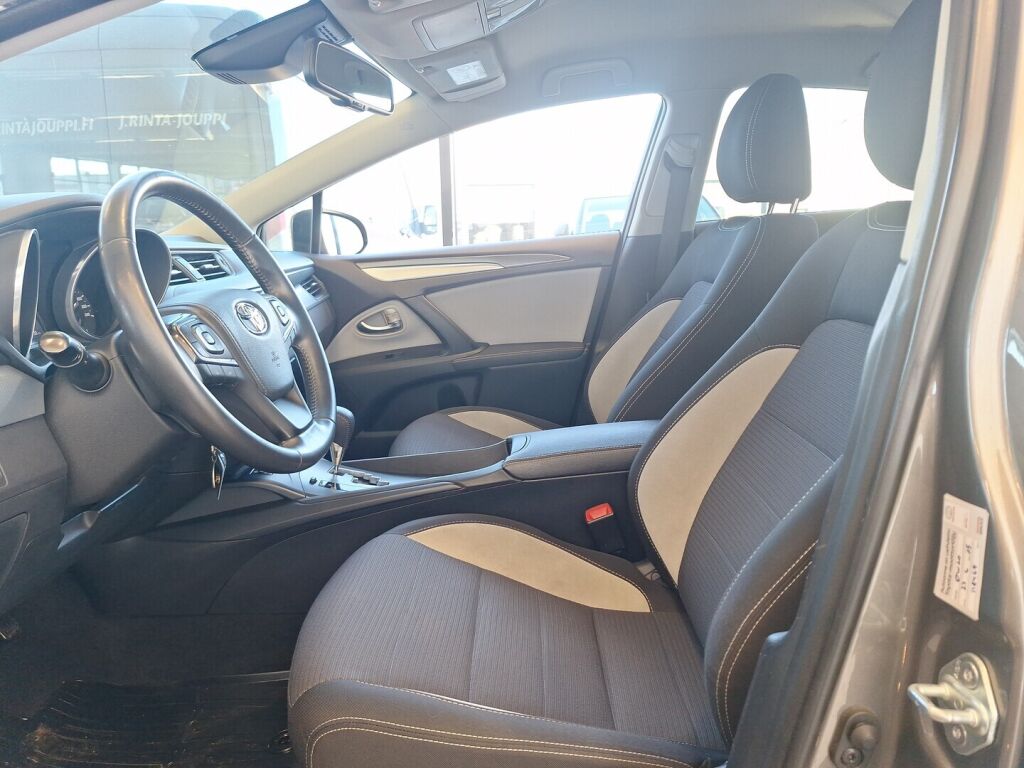 Toyota Avensis 2016 Harmaa