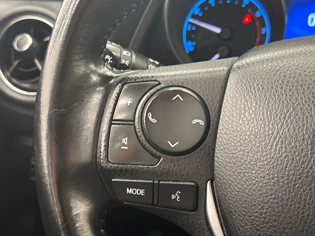 Toyota Auris 2017 Valkoinen