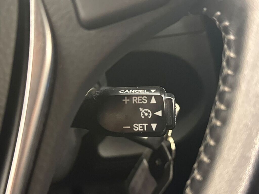 Toyota Auris 2017 Valkoinen