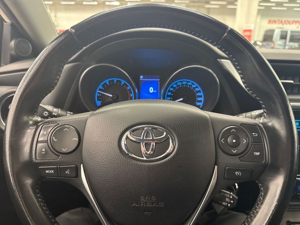 Toyota Auris 2017 Valkoinen