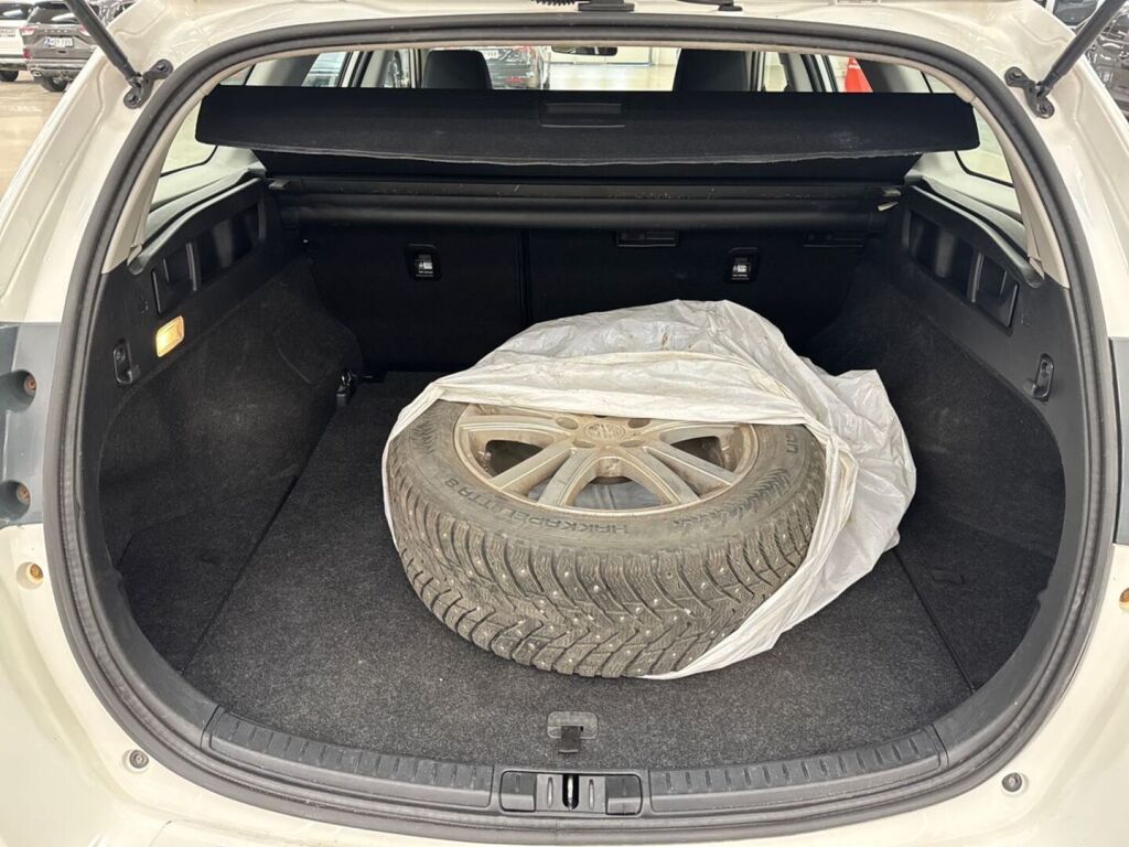 Toyota Auris 2017 Valkoinen