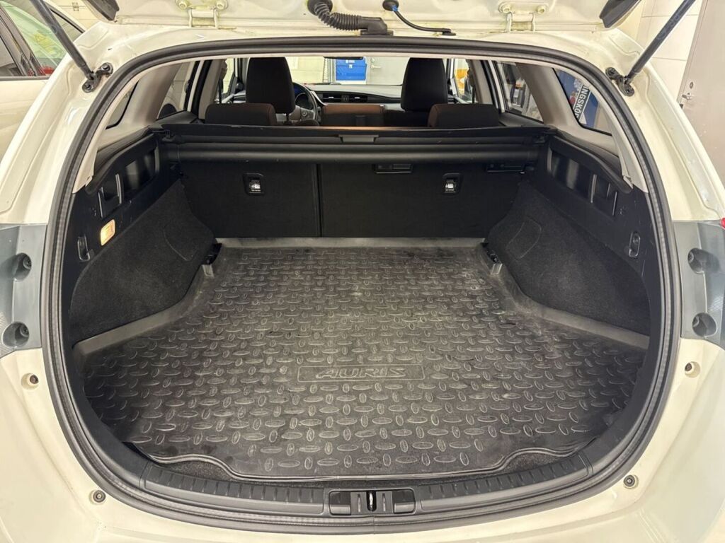 Toyota Auris 2017 Valkoinen