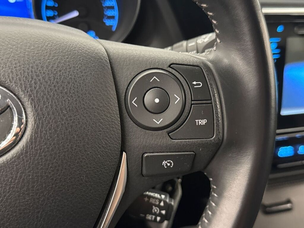 Toyota Auris 2017 Valkoinen