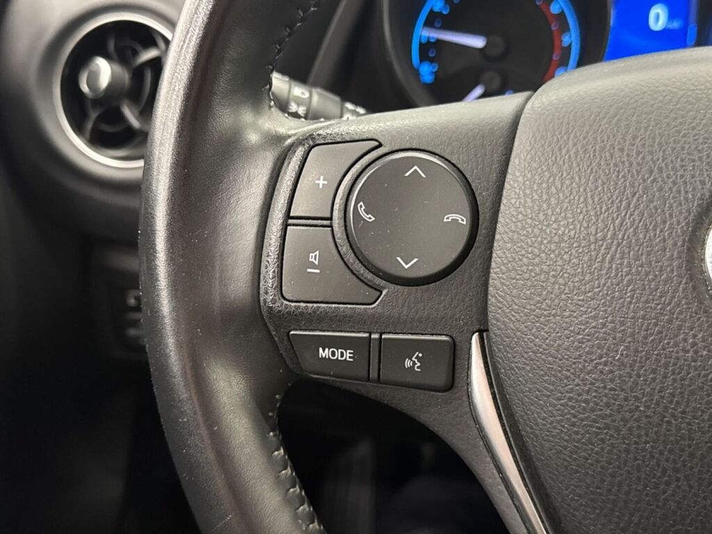 Toyota Auris 2017 Valkoinen