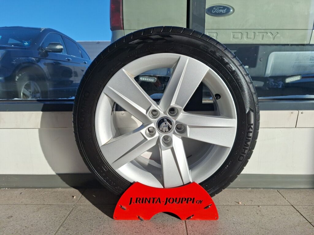 Skoda Fabia 2017 Ruskea (beige)