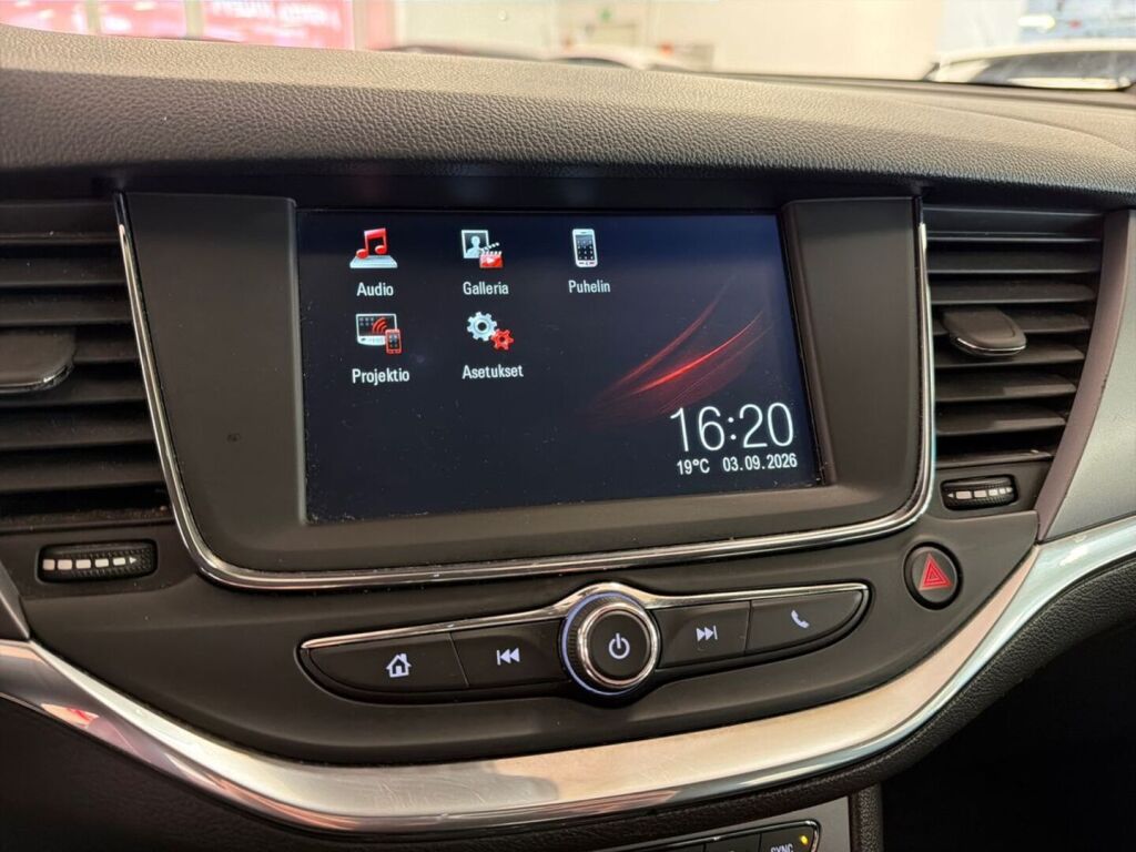 Opel Astra 2017 Punainen