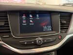 Opel Astra 2017 Punainen