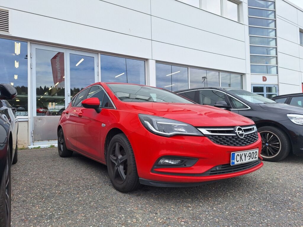 Opel Astra 2017 Punainen