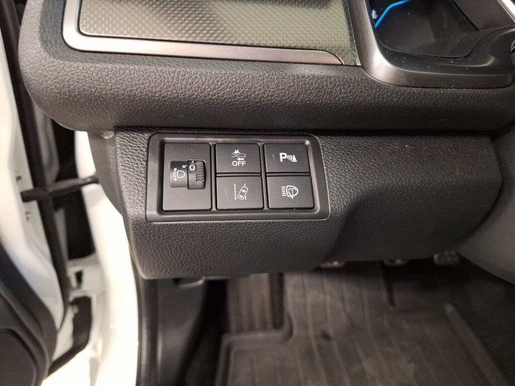 Honda Civic 2018 Valkoinen