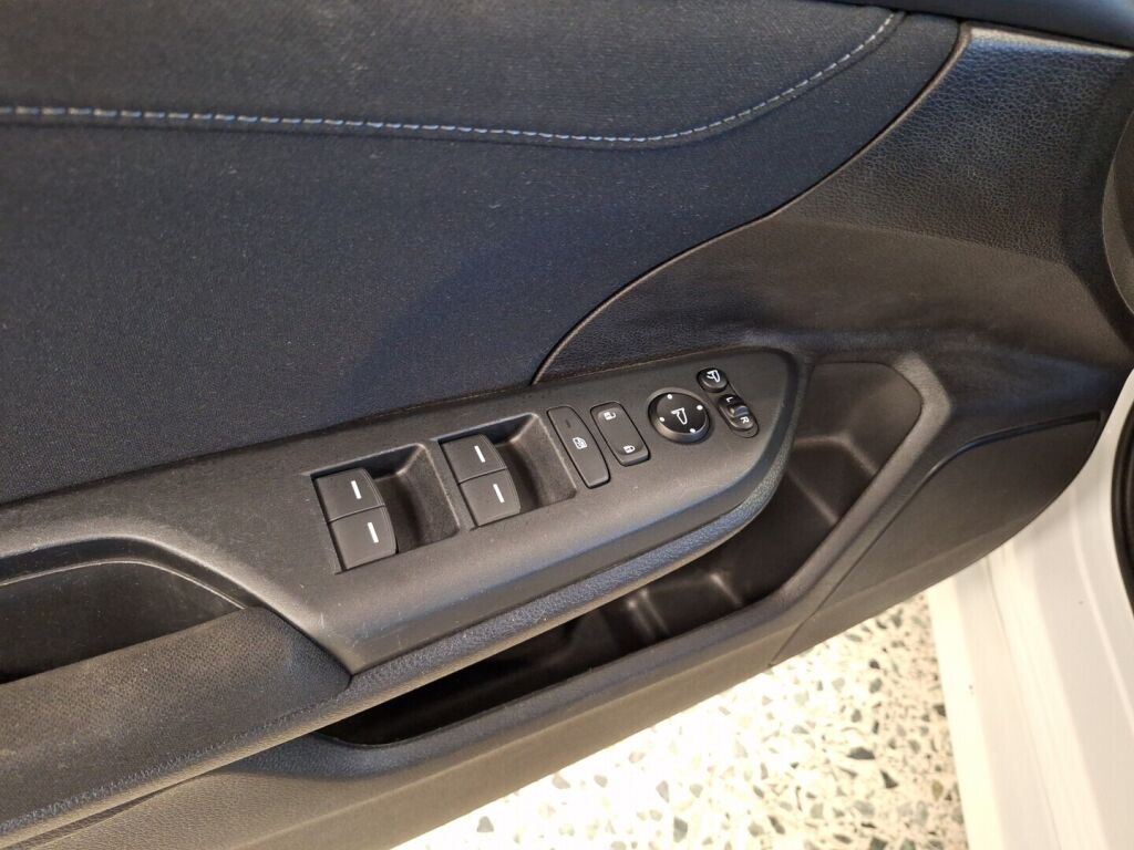 Honda Civic 2018 Valkoinen