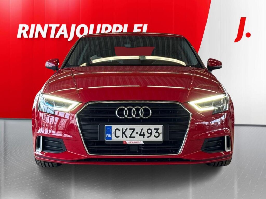 Audi A3 2018 Punainen