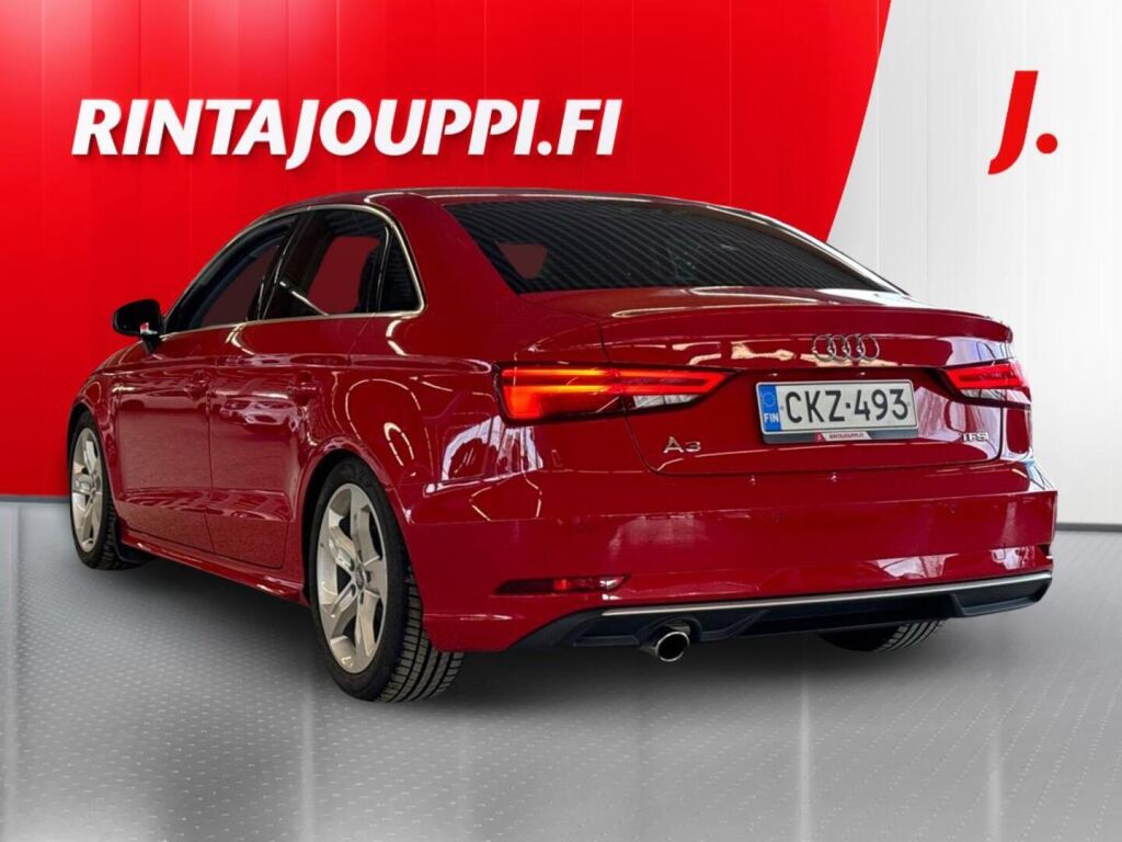 Audi A3 2018 Punainen