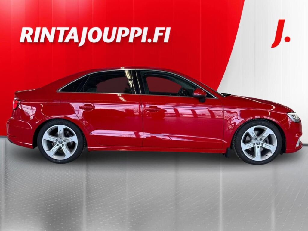 Audi A3 2018 Punainen