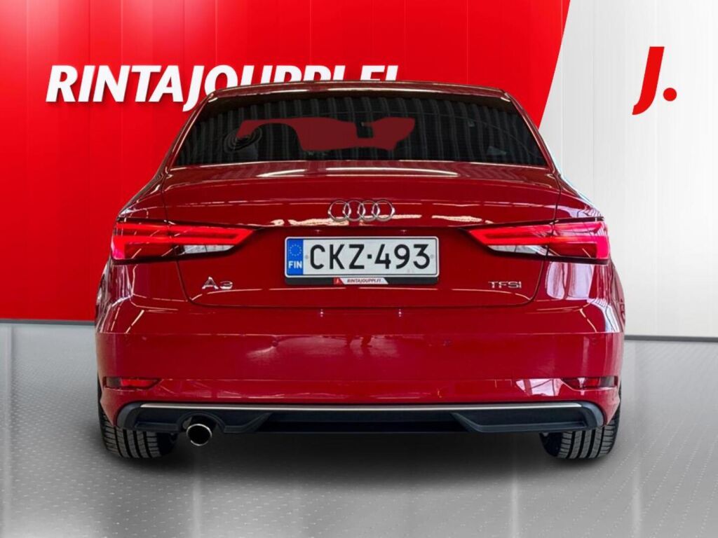 Audi A3 2018 Punainen