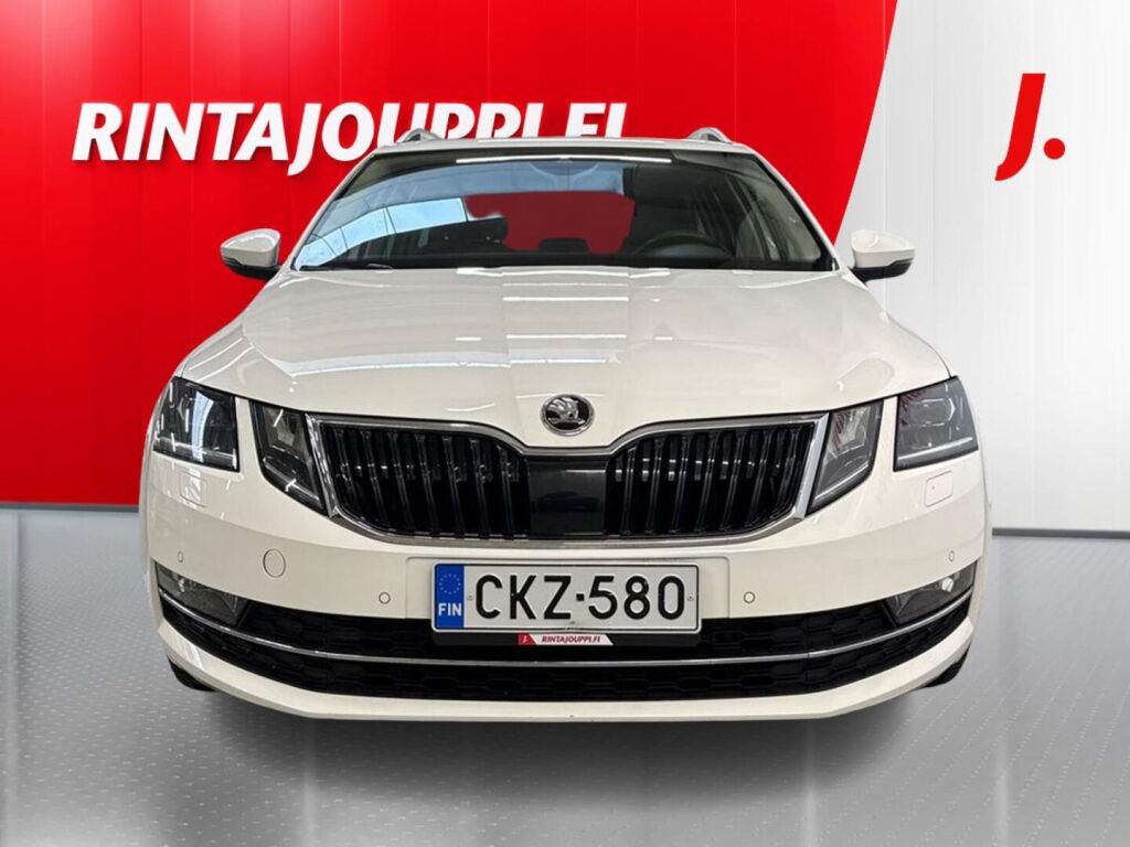 Skoda Octavia 2018 Valkoinen