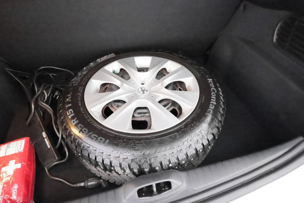 Peugeot 208 2017 Valkoinen