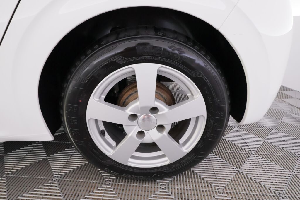 Peugeot 208 2017 Valkoinen