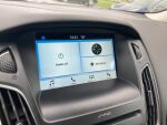 Ford Focus 2018 Punainen (Race Red)