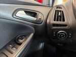 Ford Focus 2018 Punainen (Race Red)