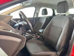 Ford Focus 2018 Punainen (Race Red)