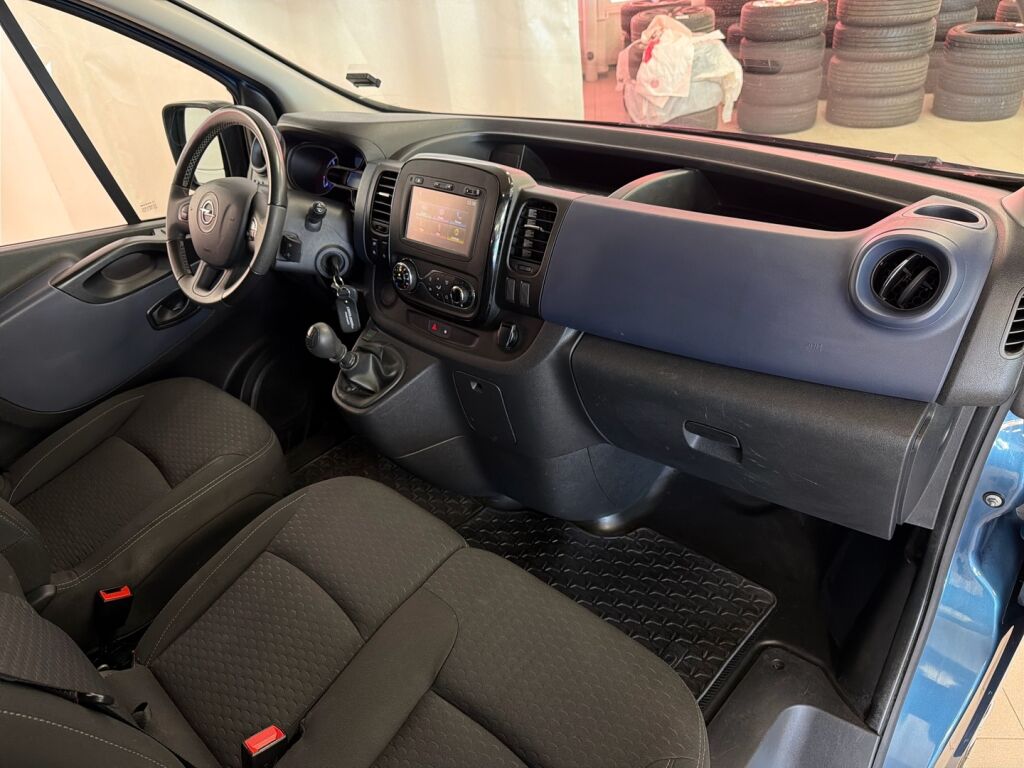 Opel Vivaro 2018 Sininen