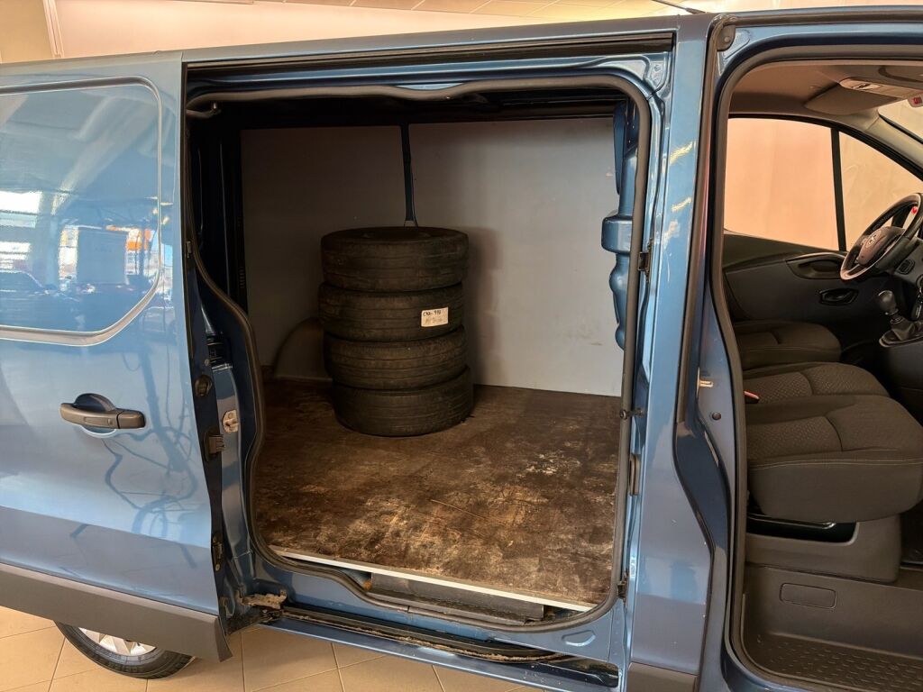 Opel Vivaro 2018 Sininen