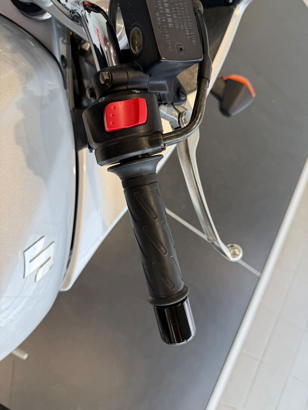 Suzuki GSF 2006 