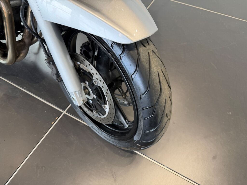 Suzuki GSF 2006 