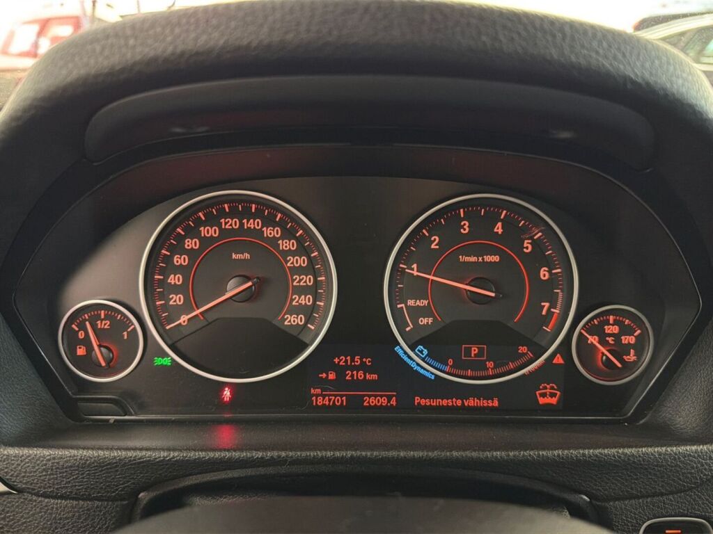 BMW 320 2018 Musta
