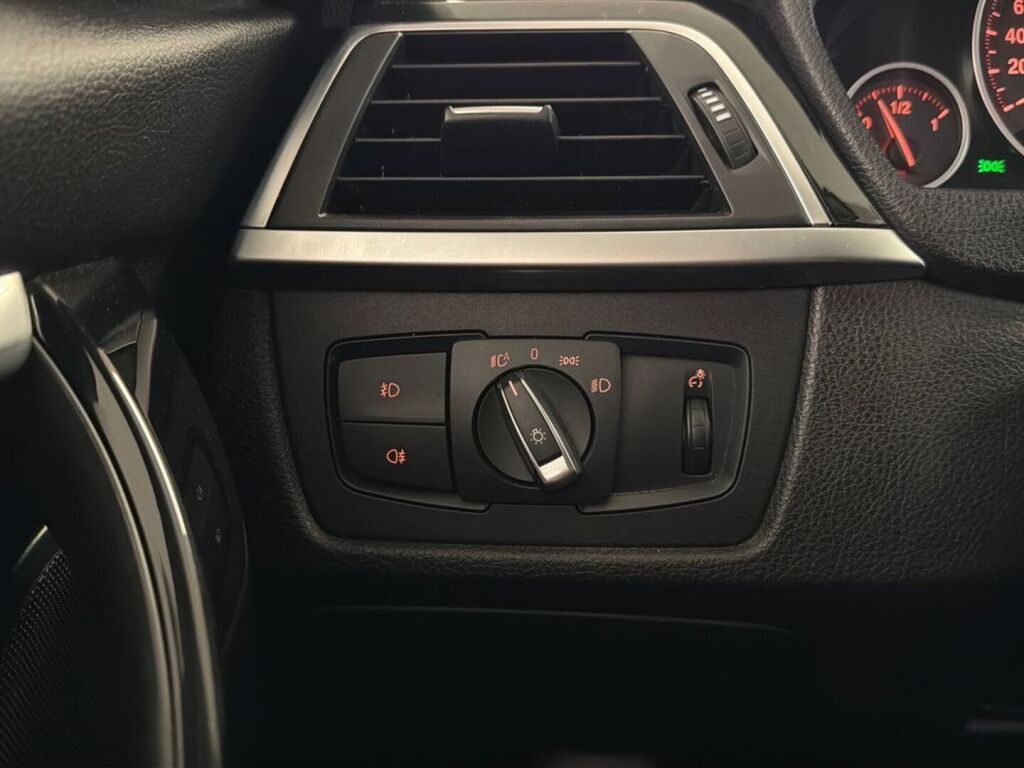 BMW 320 2018 Musta
