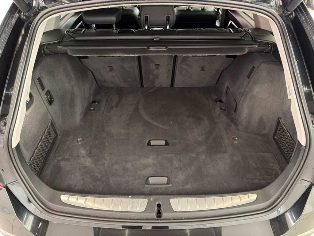 BMW 320 2018 Musta
