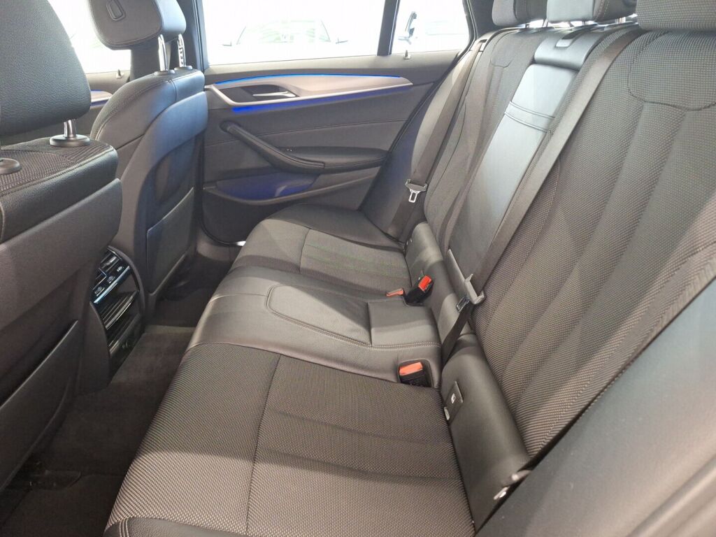 BMW 520 2018 Musta